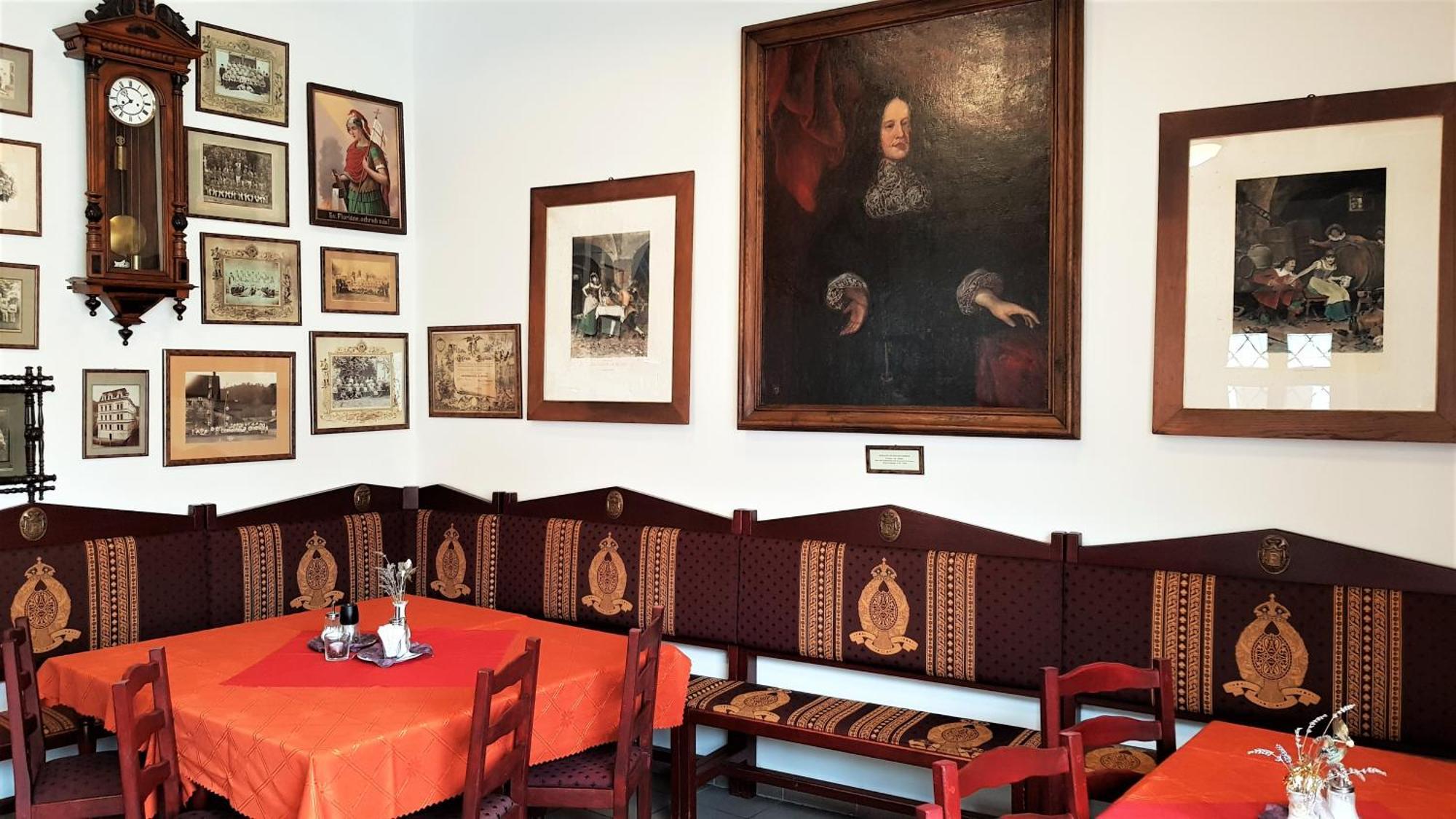 Hotel St Florian Loket Bagian luar foto