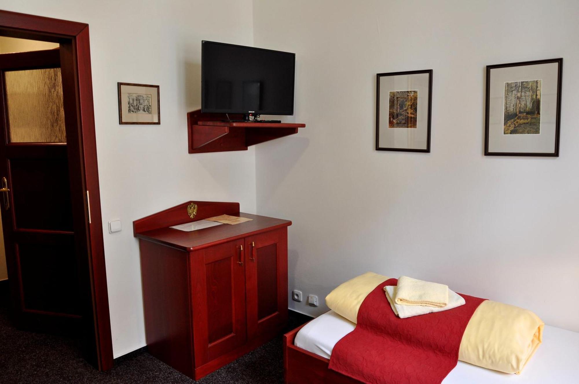 Hotel St Florian Loket Ruang foto